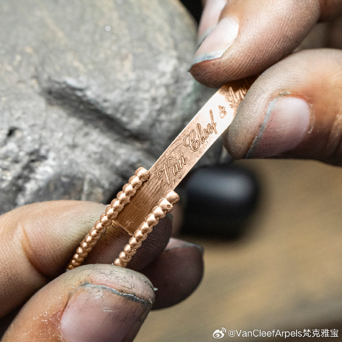 梵克雅宝Perlée系列的单排素金戒指值得买吗？