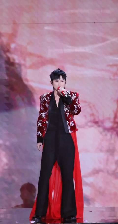 张杰新巡演官宣任总导演，郭晓东光速报到随时待命