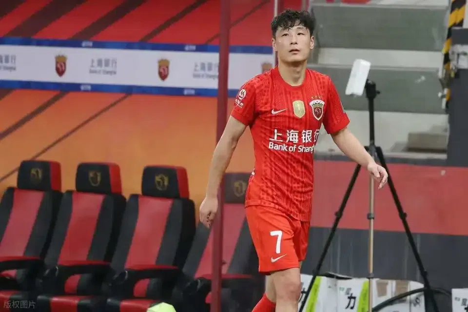 武磊在上港迎来久违爆发！同时解决俱乐部一个顽疾，赢得球迷点赞