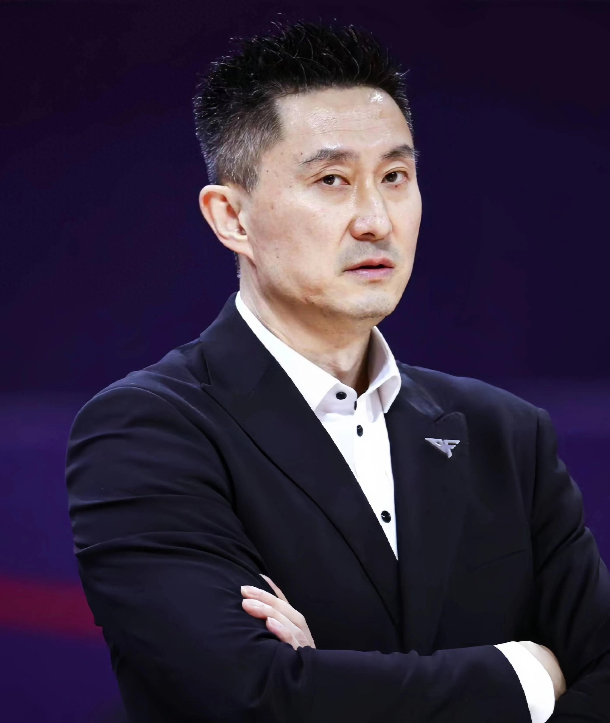 杜锋球员7冠教练3连冠，朱芳雨8冠两届MVP，两人退场也带着掌声
