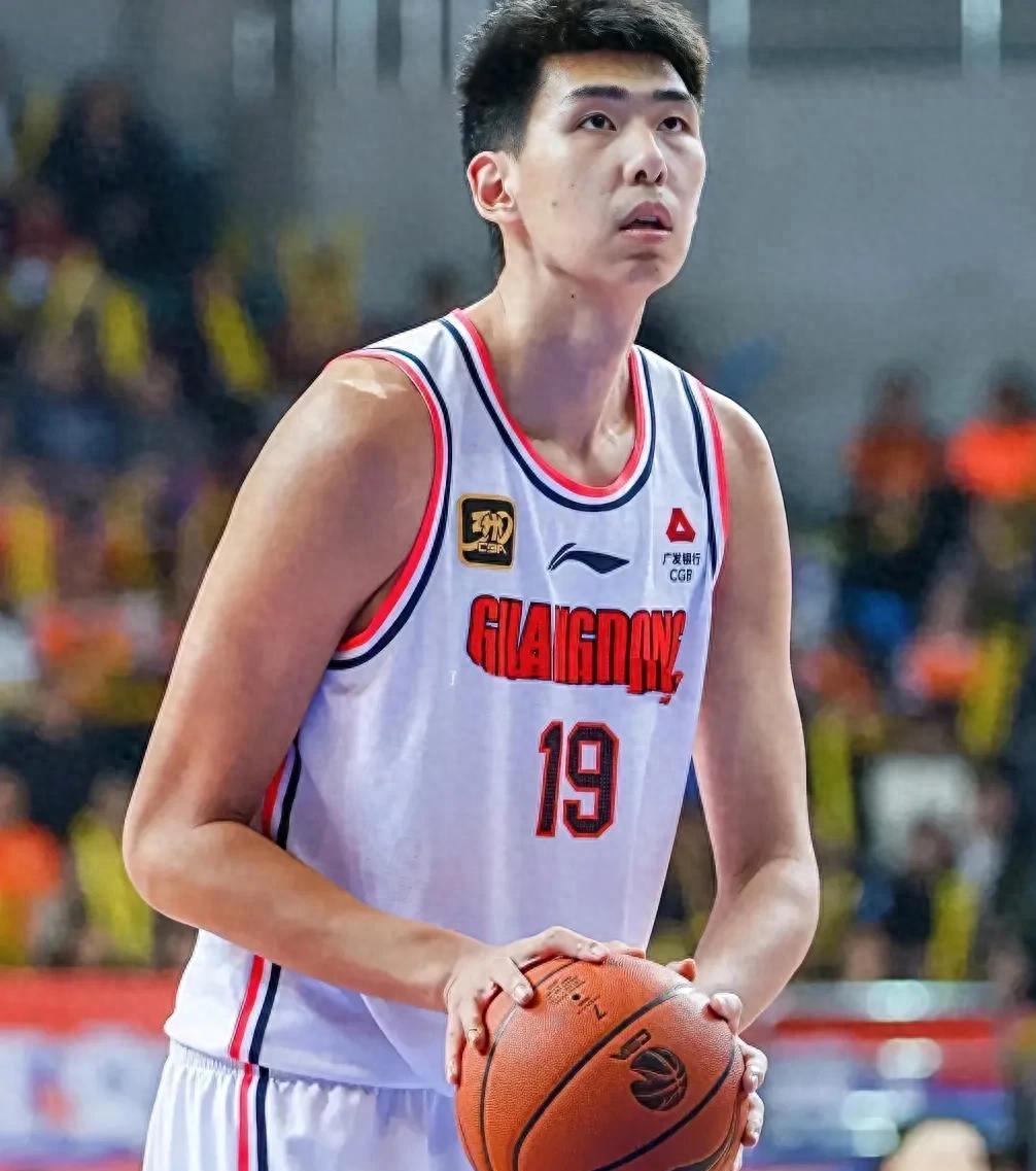 不打了！广东男篮做重要决定！徐昕租借合同提前解除，新去向出炉