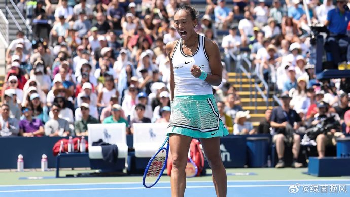 郑钦文2-0布蕾尔，次盘惊险逆转晋级
