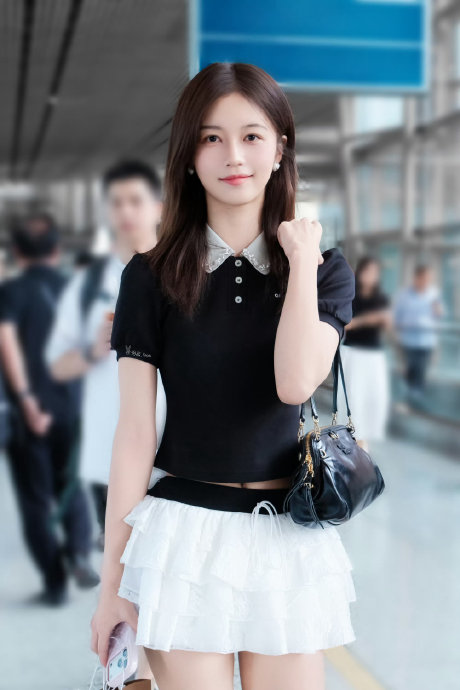 Miu Miu Arcadie保龄球包适合什么场合背? Miu Miu Arcadie保龄球包适合什么场合背?
