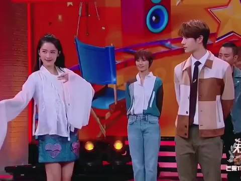 天 突然觉得李沁也适合演主角易秦娥！再回看这段，就问谁能不心动