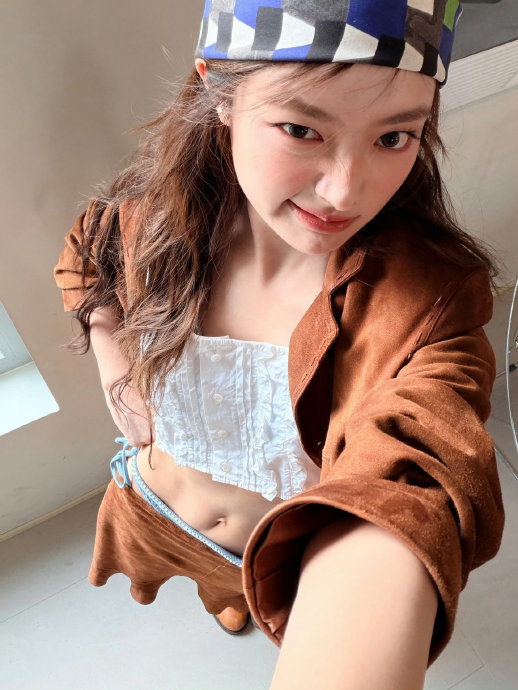 徐若晗的马甲线造型和她以往形象反差有多大? 徐若晗的马甲线造型和她以往形象反差有多大?