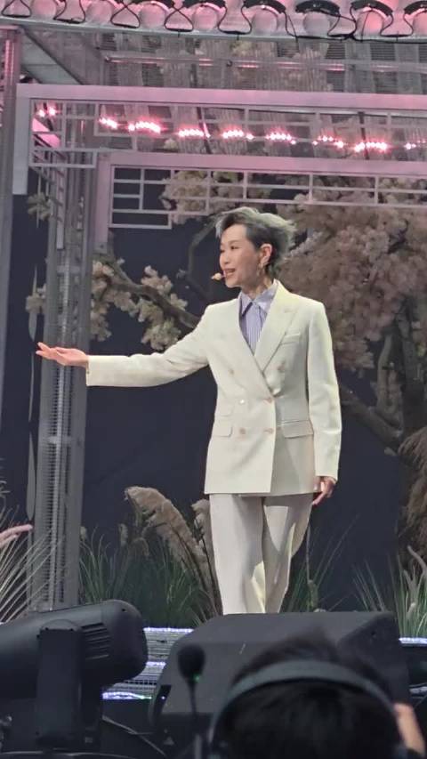 始于许仙的惊艳，陷于演技的精湛，忠于人品的坦荡…