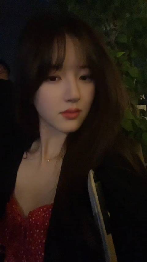 zls赵露思许我耀眼 zls赵露思许妍 小猫像你 呆呆的
