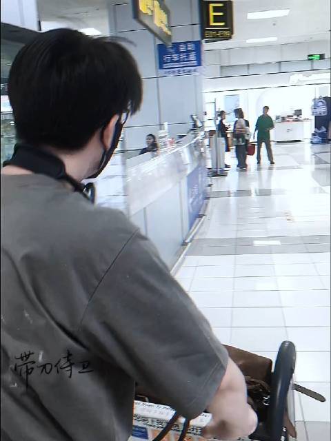 从今以后绝不让你一人孤苦伶仃
