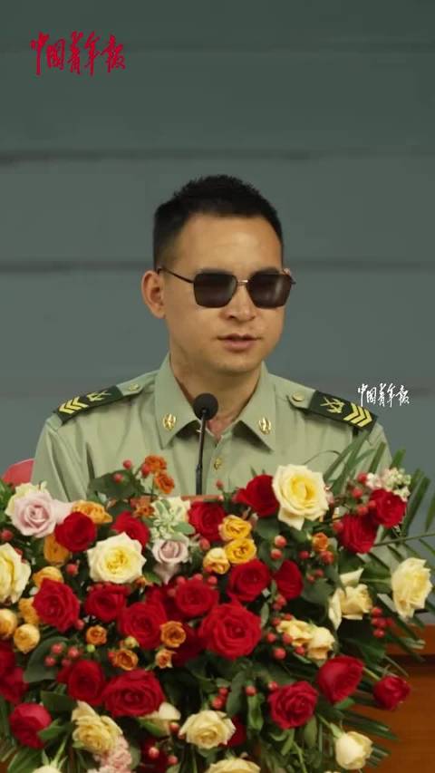 杜富国与官兵共话强军使命，再选千次万次仍选择扫雷