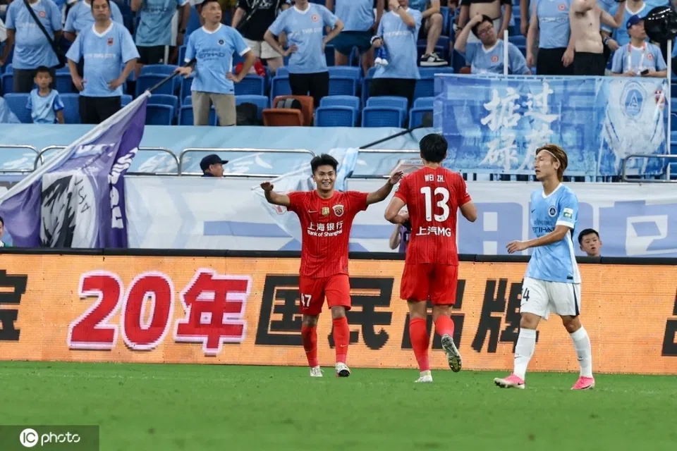 5轮不败！中超：海港1-0深圳，蒯纪闻中超首球，武磊助攻+失单刀