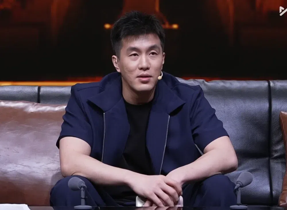 郭艾伦：我18岁拿亚青赛MVP进国家队，发现自己的招根本不灵