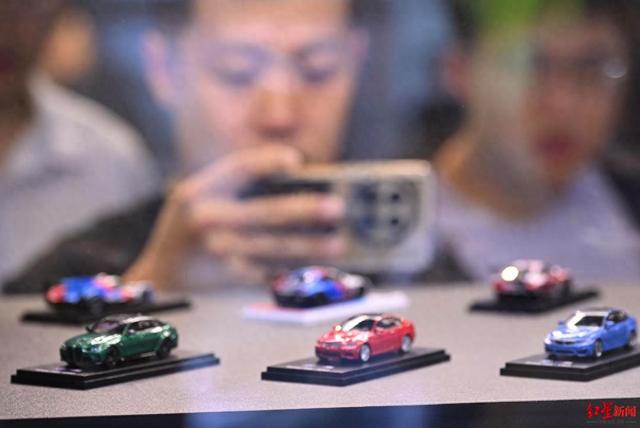 真车之外，还有一个“微缩世界”！成都车展首设汽车模型专区