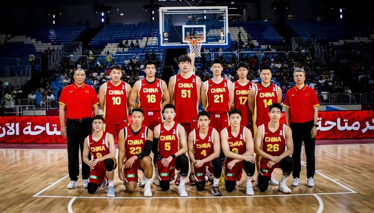 广东速报3消息！徐杰带队，热身赛大胜广州，胡明轩状态复苏成功臣