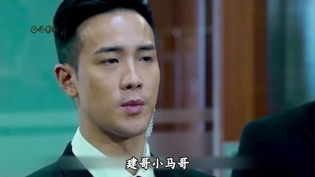 这部电影艺术成分很高，回首再看仍旧经典周润发