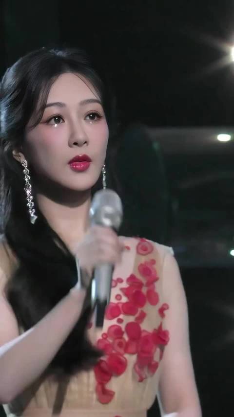 视后杨紫 深情演唱《长相思》梦回小天