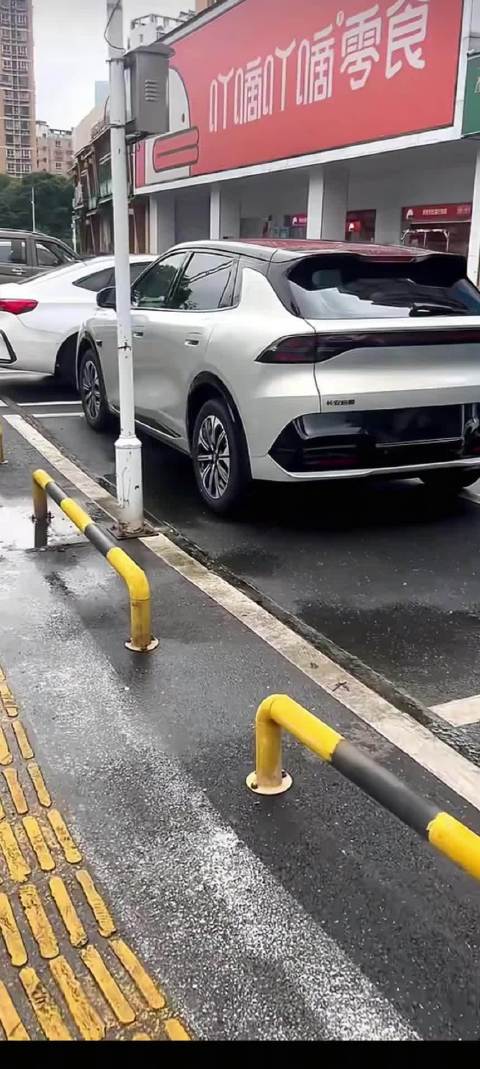 谁的车这么好看呀长安启源全新Q05 酷酷的车子