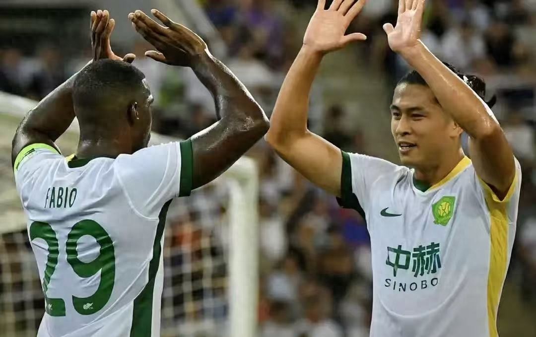 1-1战平大连，中超诞生3个不可思议和1个事实，积分榜第二易动摇