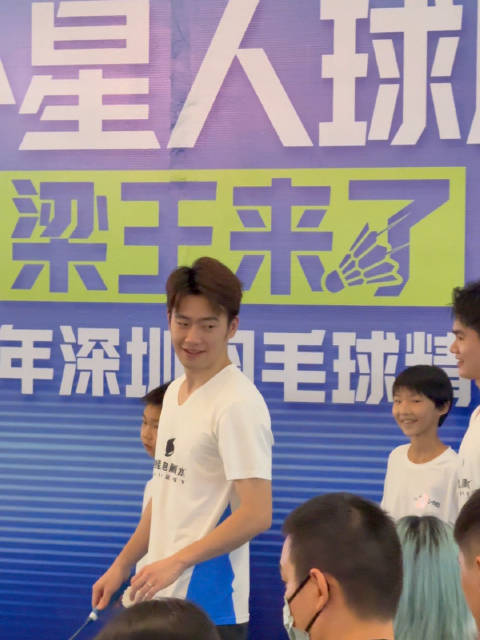 20260830 外星人活动 奶牛猫爱玩球