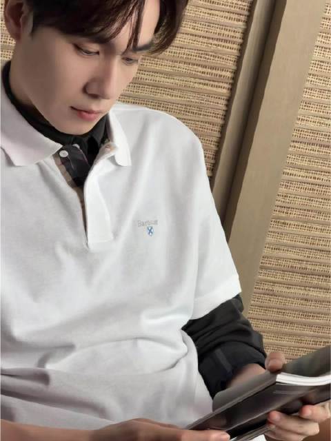 胡一天演绎Barbour松弛英伦风，Live图状态优越