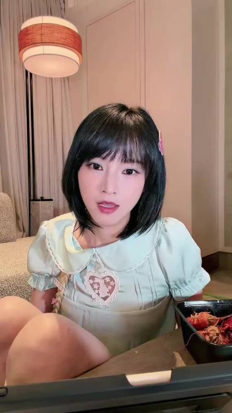 直播提起庄法瞬间破防，黄灿灿暖心告白，一夜之间二人感情火速升温