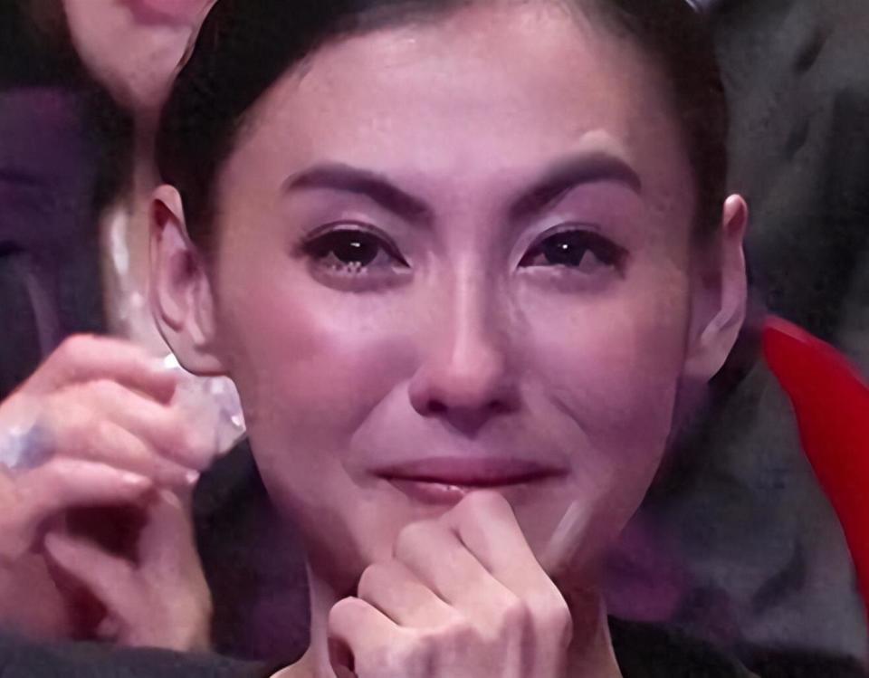 三胎生父澄清后，张柏芝近况曝光，谢霆锋发文表态 两人早没关系了