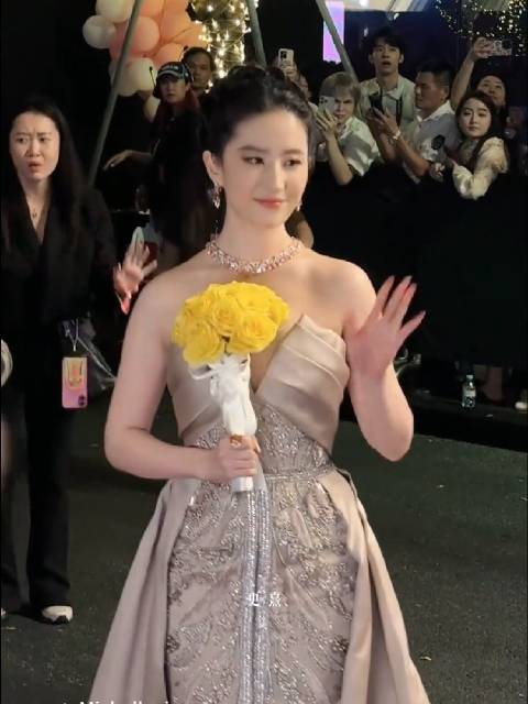 金鹰奖新规限制外籍演员，刘亦菲无缘本届提名