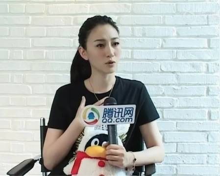 导演怎么会说出脱了又怎么样这种话，考古完这个采访更喜欢李小冉了