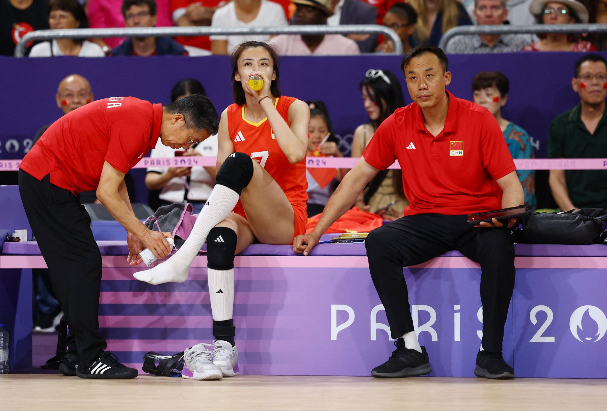 女排亚锦赛最佳阵容：庄宇珊、王媛媛、王梦洁入选，波蓬当选MVP