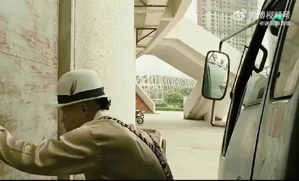 疯狂的石头和疯狂的外星人加一起都不如这个疯狂的赛车