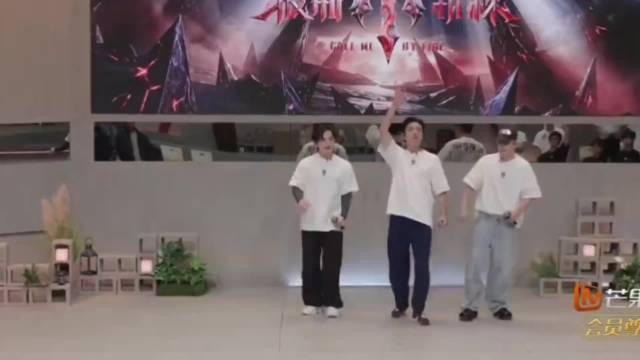 小沈阳李光洁叶润泽小考表演拖拉机舞蹈点燃全场