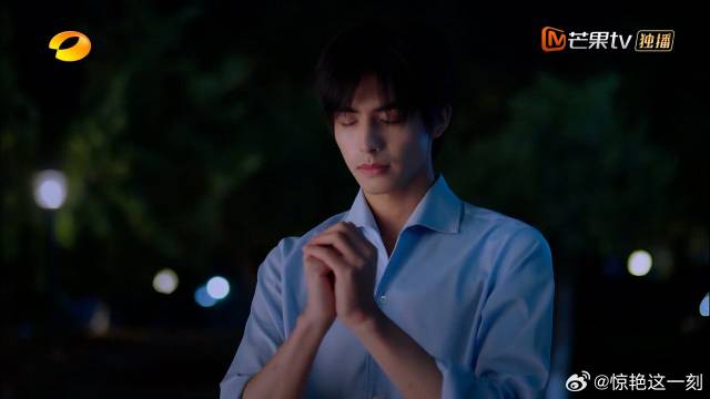 凌霄把愿望贴许愿树 开始许愿，李尖尖：这么朴实