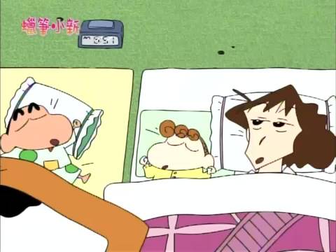 野原广志社畜崩溃，睡过头刮胡刀没电，误喷除臭喷雾当发胶