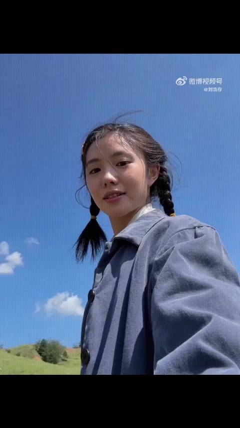 这么萌的女孩子怎么到你口中就是一个十恶不赦的人了呢？