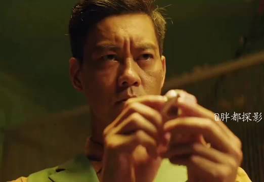 本以为就是个小丑，没想到是个隐藏的高手