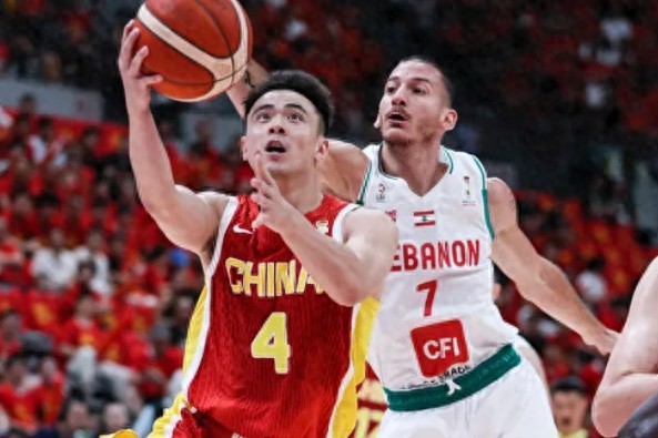 中国男篮胜黎巴嫩！赛后一人高兴不起来，全场4中1，球迷:最水MVP