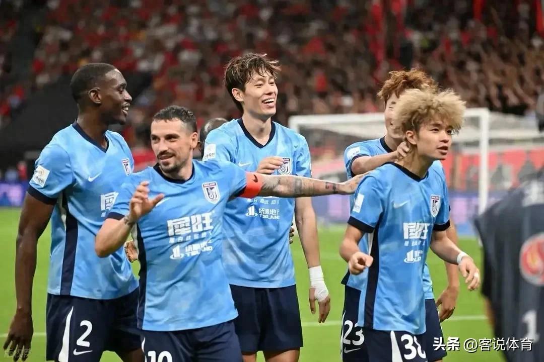 大连英博为何能1-0申花? 赛后李国旭一针见血说出原因，说的很实在