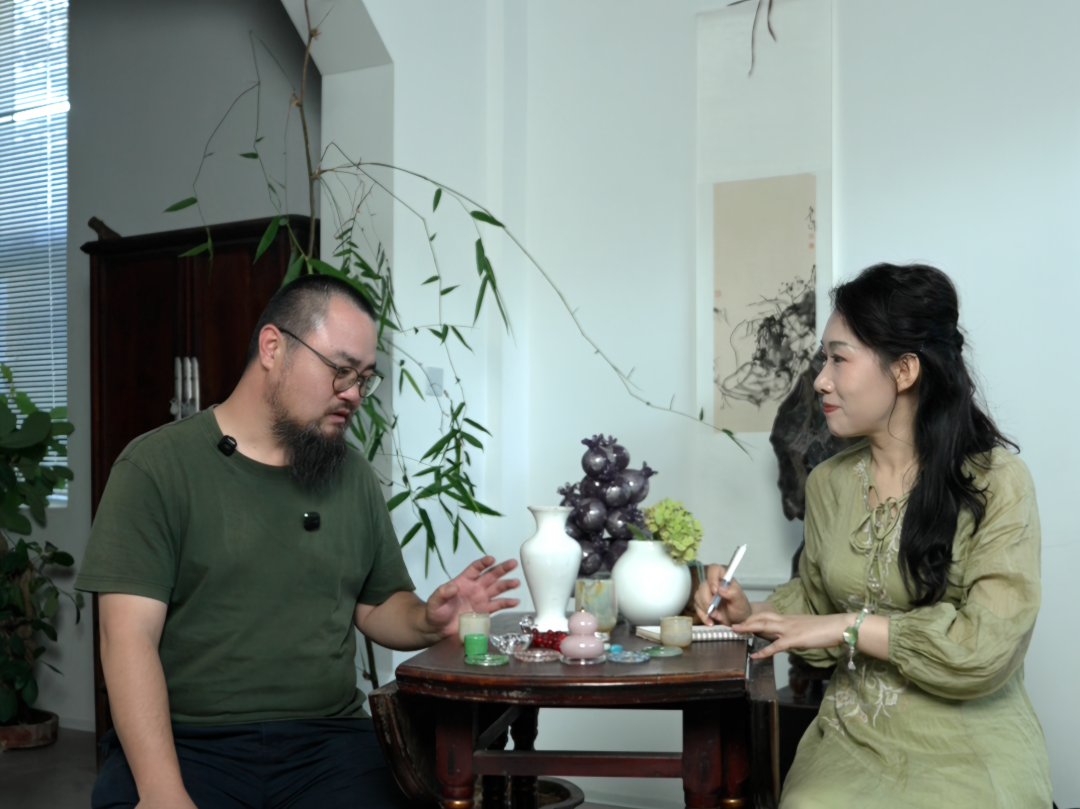 【艺心·人物】真心融“真金”，80后大胡子不是博山人却迷琉璃成痴