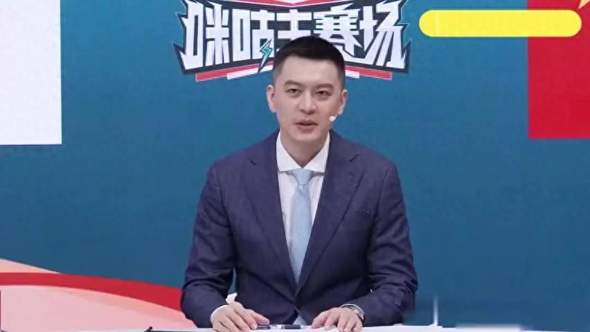 杨鸣解说男篮生死战！战术预判全部应验，热搜却被“颜值”抢占