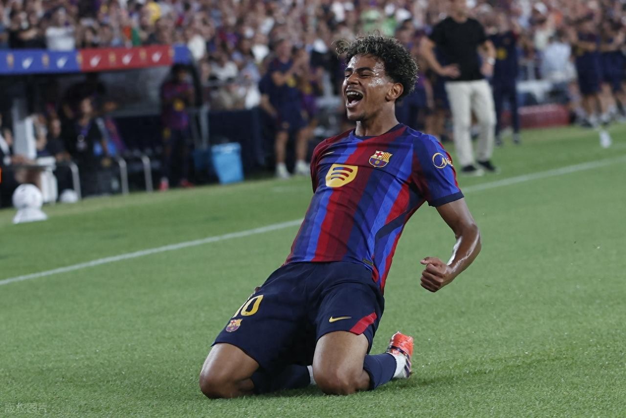 5-2，4-0！足坛疯狂夜！巴萨三连胜登顶，罗马大胜，枪手紧追曼城