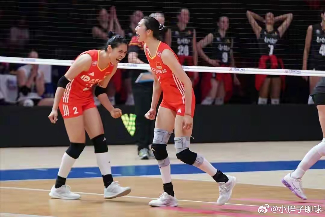 中国女排丢冠后郎平担忧成真？一传崩盘暴露致命短板
