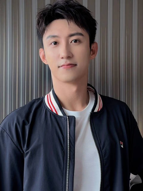 黄景瑜粉丝以四季甜品比喻笑容传递甜蜜