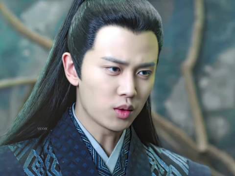 我们陆绎就这个眼神开车第一人