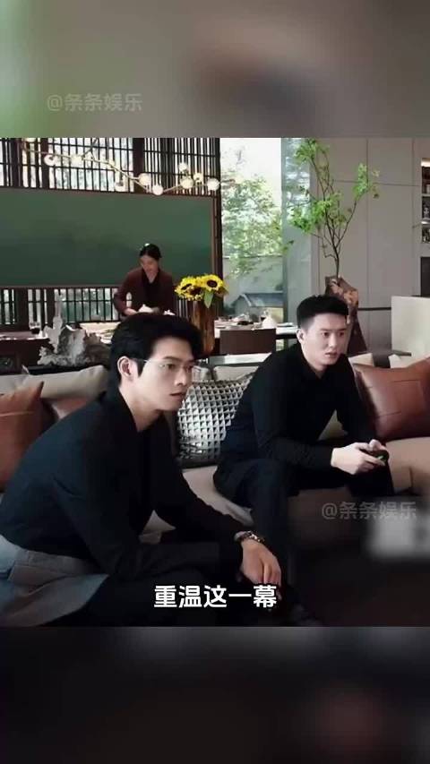 重温这一幕，发现有一个很矛盾的点