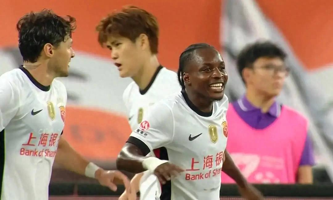 3-0！足协杯疯狂一夜：山东惨败，海港以下克上，半决赛对阵确定