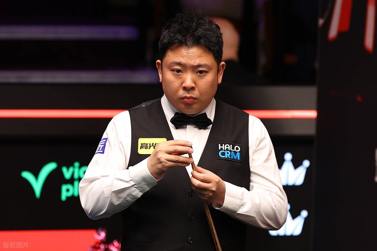 以下克上，张安达4-3英格兰名将，晋级斯诺克英国公开赛第三轮