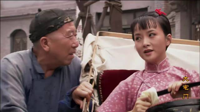 她遛了他一整条街，他恨了她一辈子