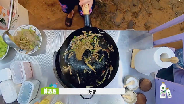 孟子义有多爱吃鸡蛋？看到王鹤棣炒鸡蛋，不顾身材管理也要加餐