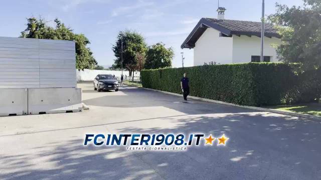 凹凸抵达了阿皮亚诺他将和国米全队告别