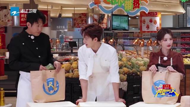 用物品怎么形容郑恺？白鹿直接拿两盒豆芽，郑恺：这个秒啊 奔跑吧｜综艺切片