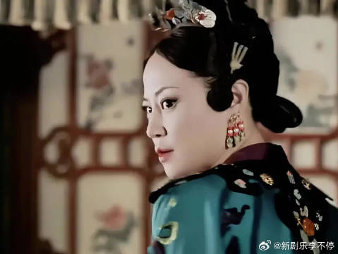 “本宫手都要断了!”